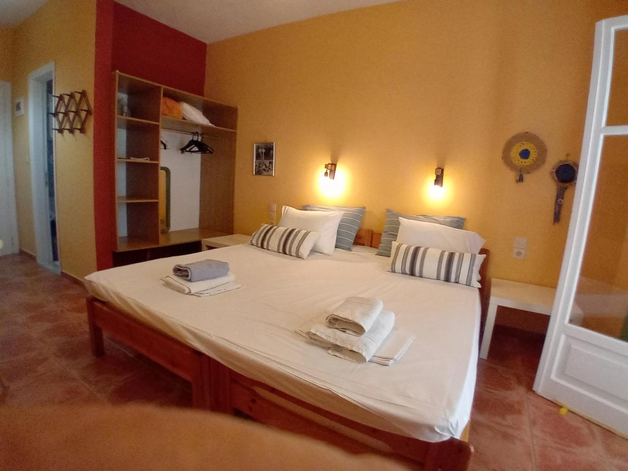 Villa Krini Skiathos Town Bagian luar foto