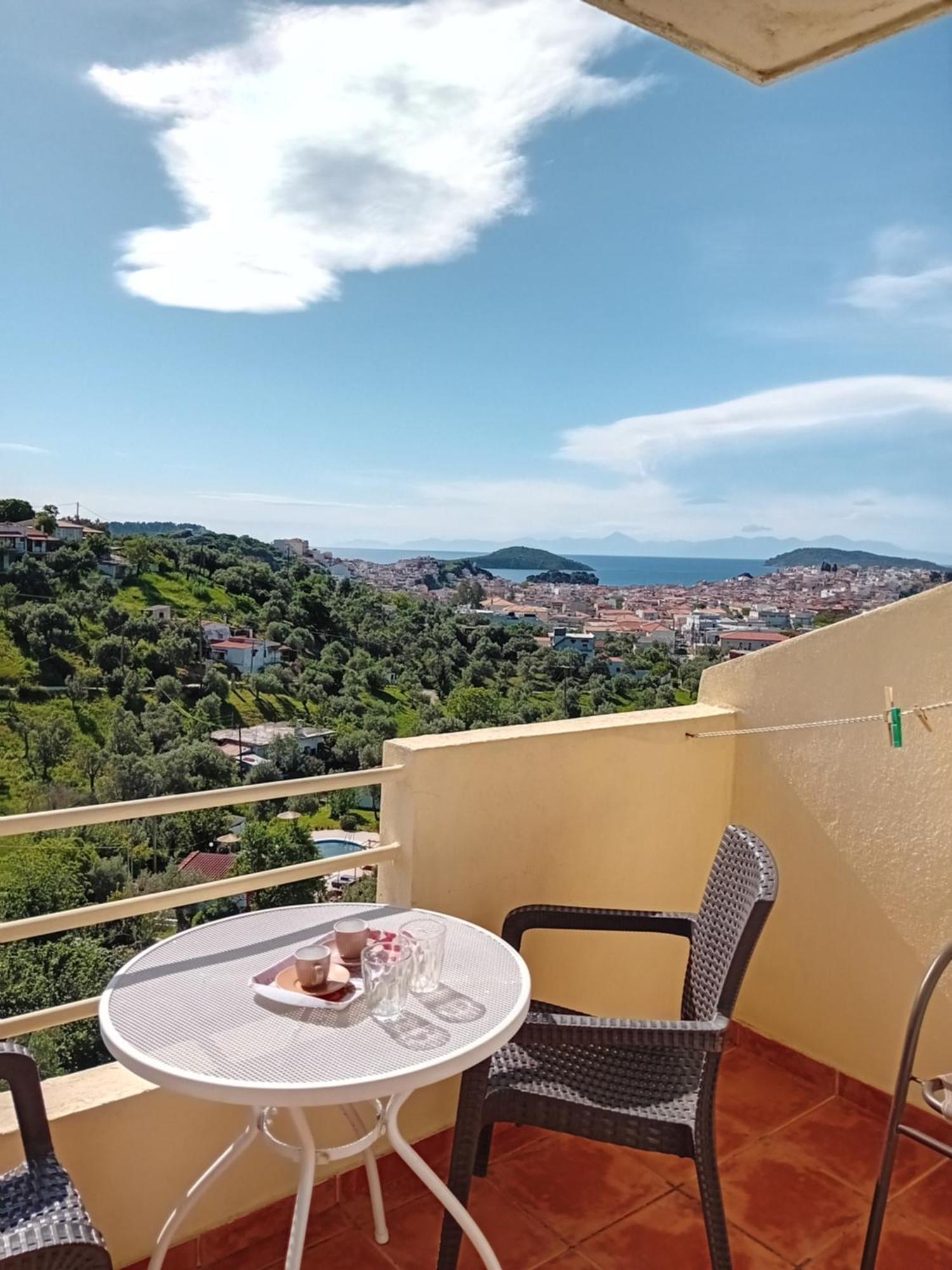 Villa Krini Skiathos Town Bagian luar foto